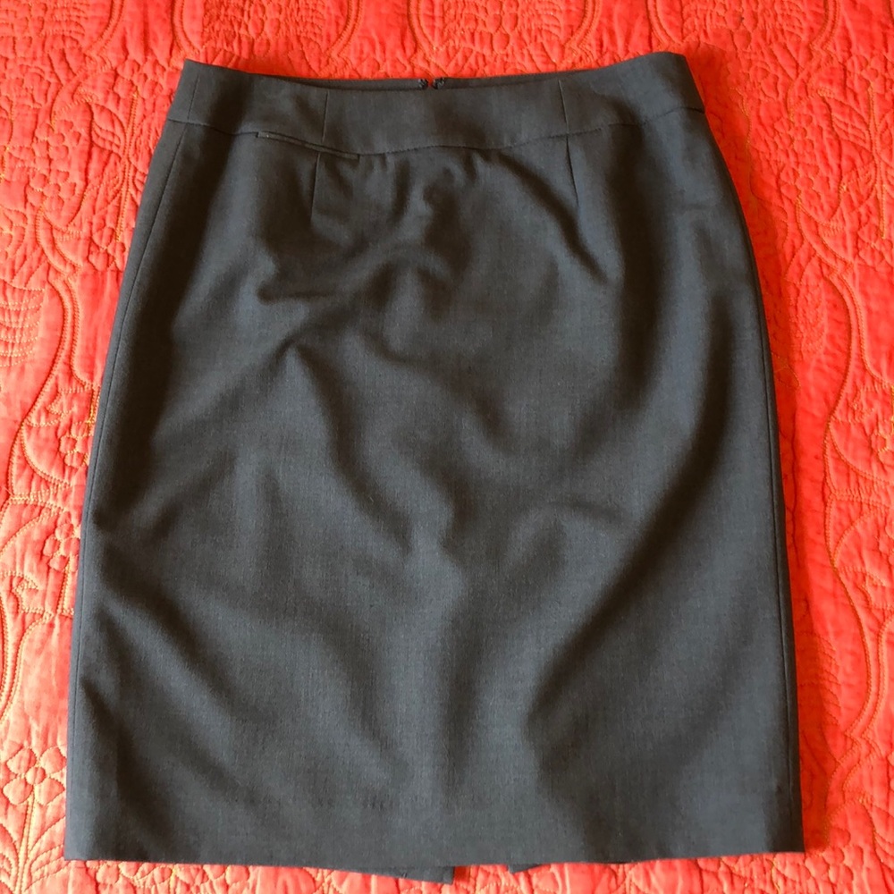 Grey pencil skirt